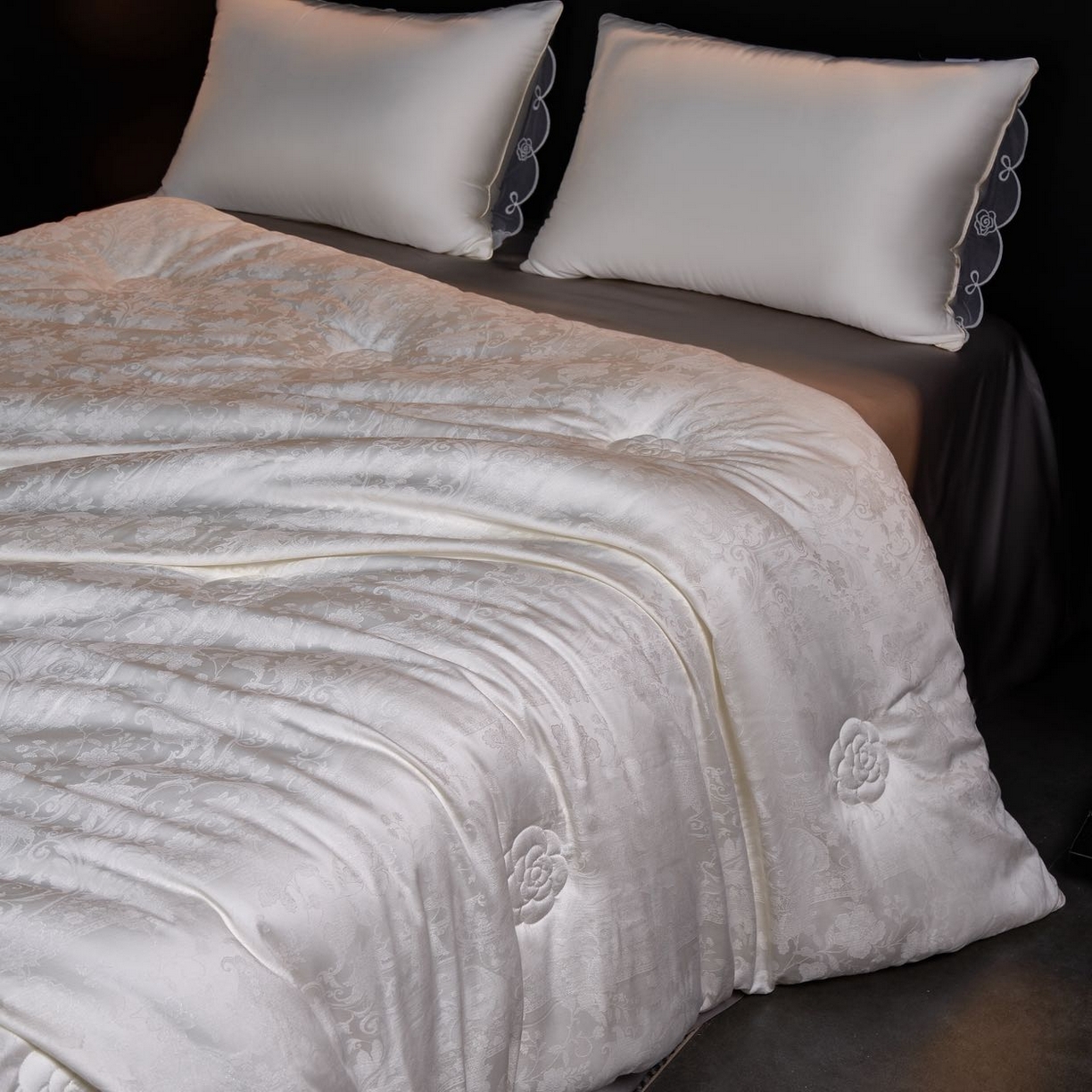 91家纺网 家纺一手货源 找家纺 （总）朴罗 （ 原岚图） 2025新款臻品色织蚕丝羊绒被被子被芯