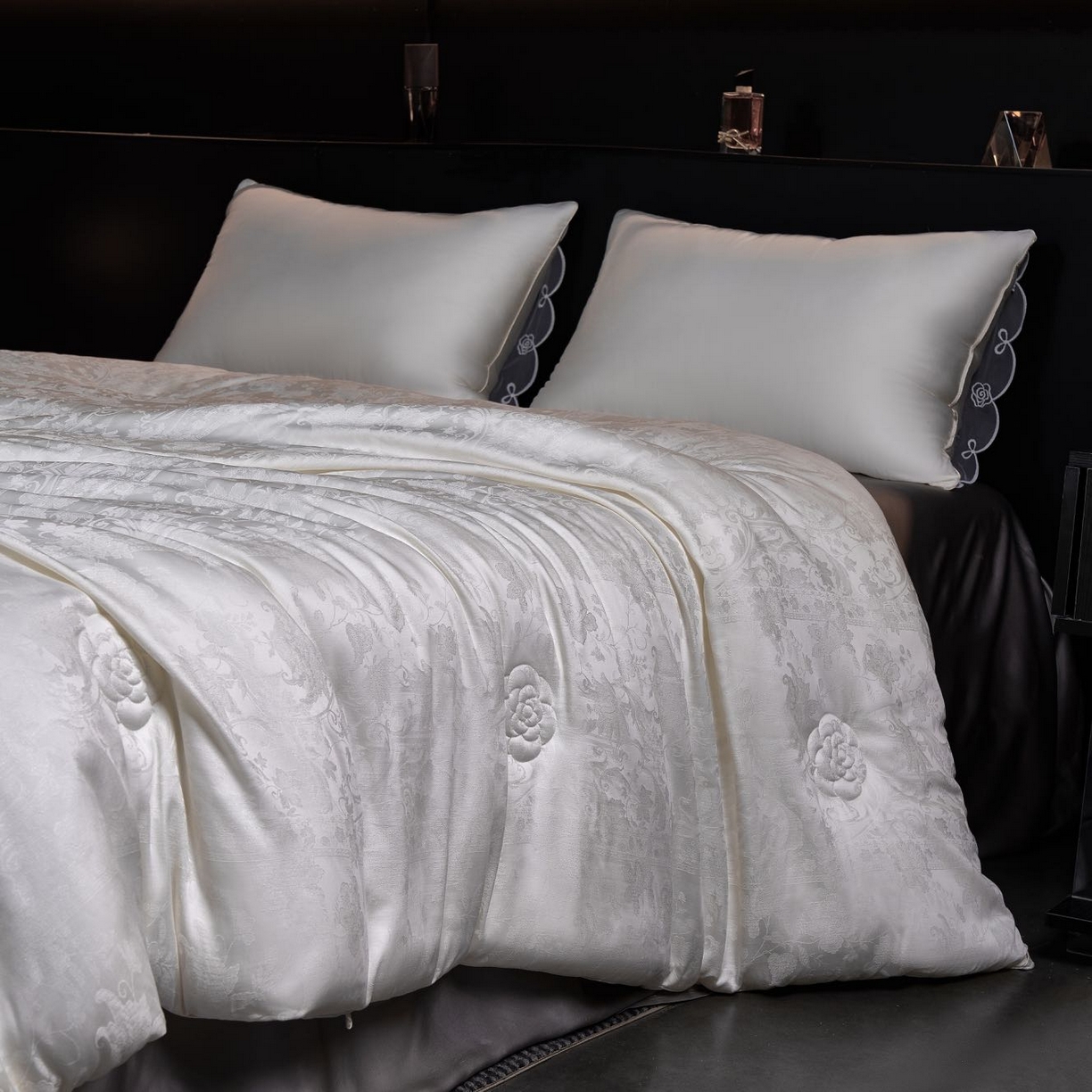 91家纺网 家纺一手货源 找家纺 （总）朴罗 （ 原岚图） 2025新款臻品色织蚕丝羊绒被被子被芯