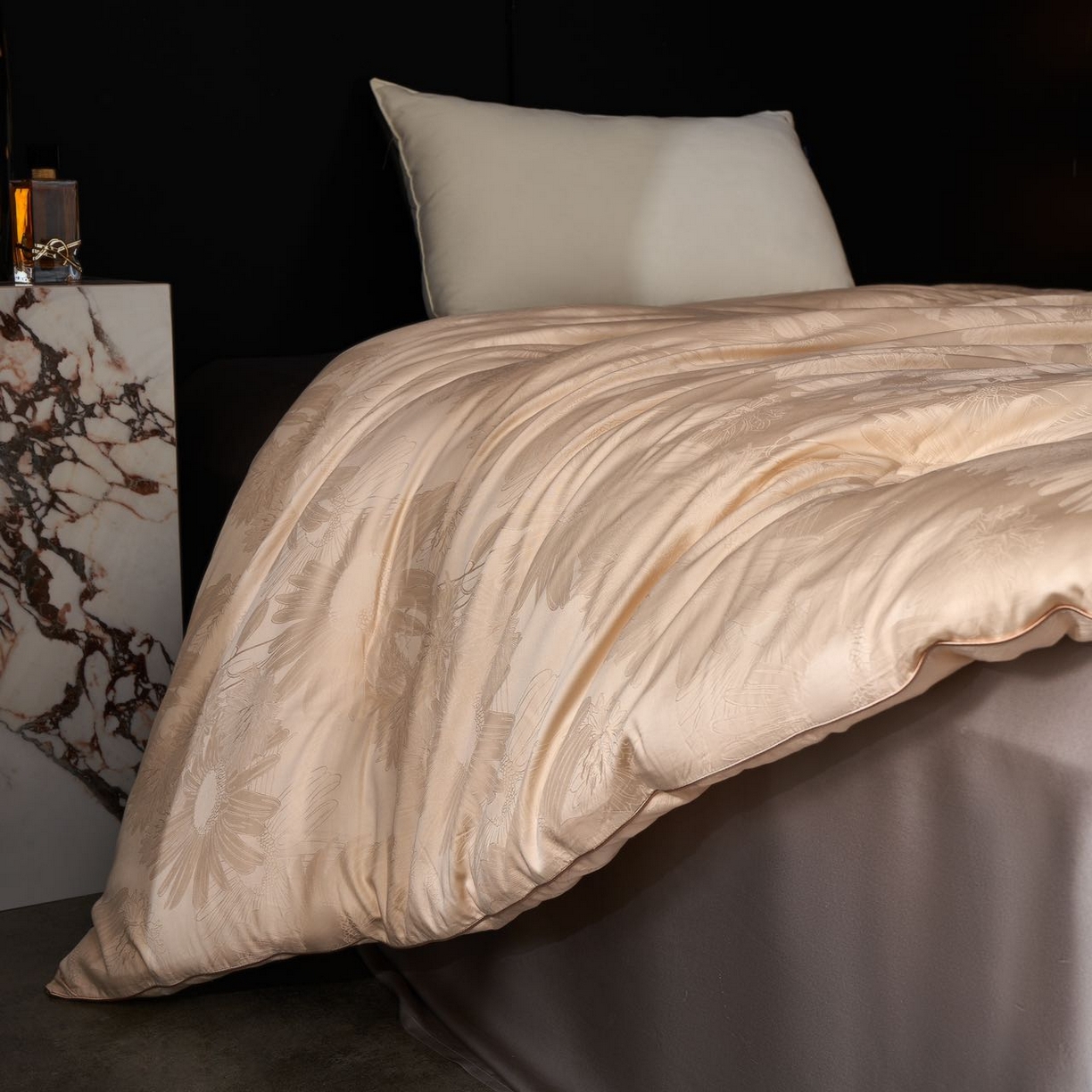 91家纺网 家纺一手货源 找家纺 （总）朴罗 （ 原岚图） 2025新款臻品色织蚕丝羊绒被被子被芯-莫奈之约