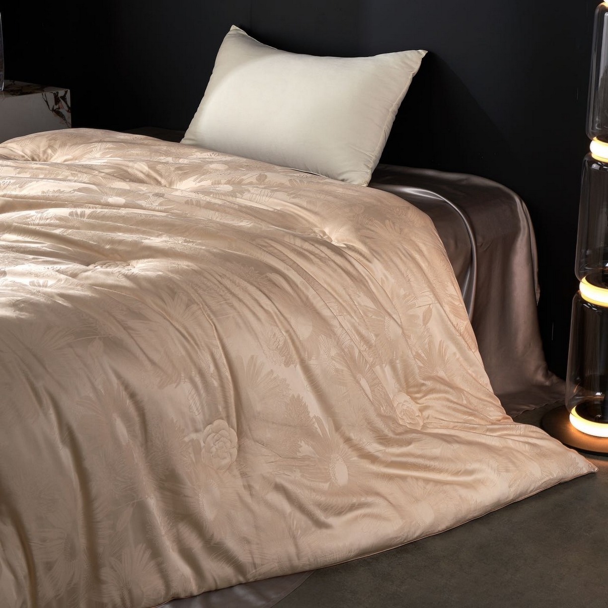 91家纺网 家纺一手货源 找家纺 （总）朴罗 （ 原岚图） 2025新款臻品色织蚕丝羊绒被被子被芯-莫奈之约