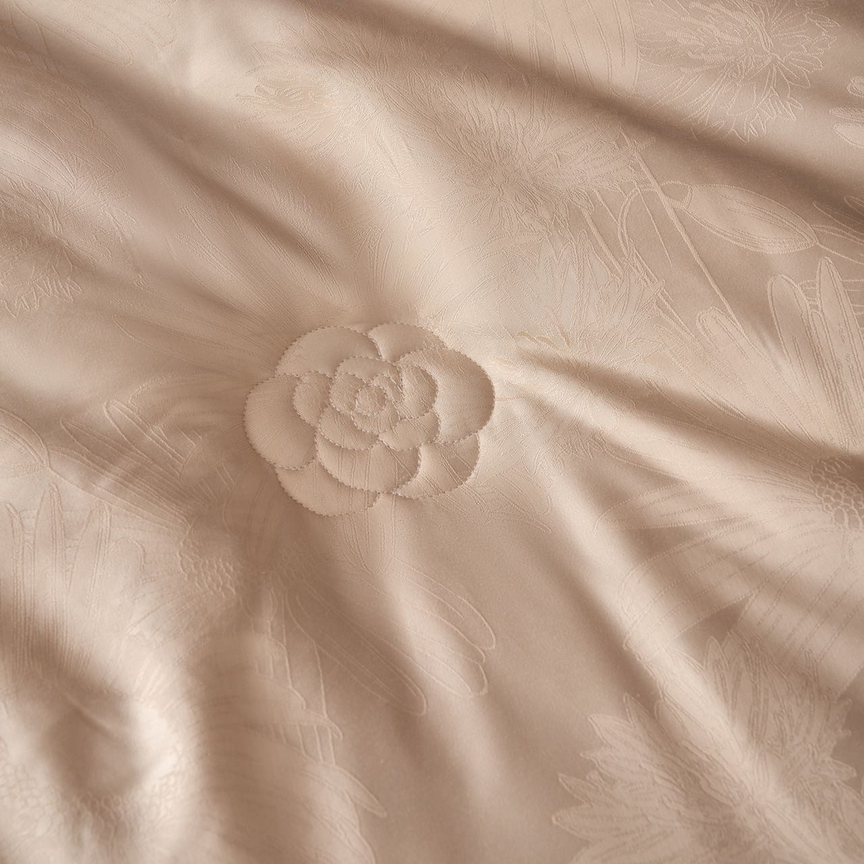 91家纺网 家纺一手货源 找家纺 （总）朴罗 （ 原岚图） 2025新款臻品色织蚕丝羊绒被被子被芯-莫奈之约