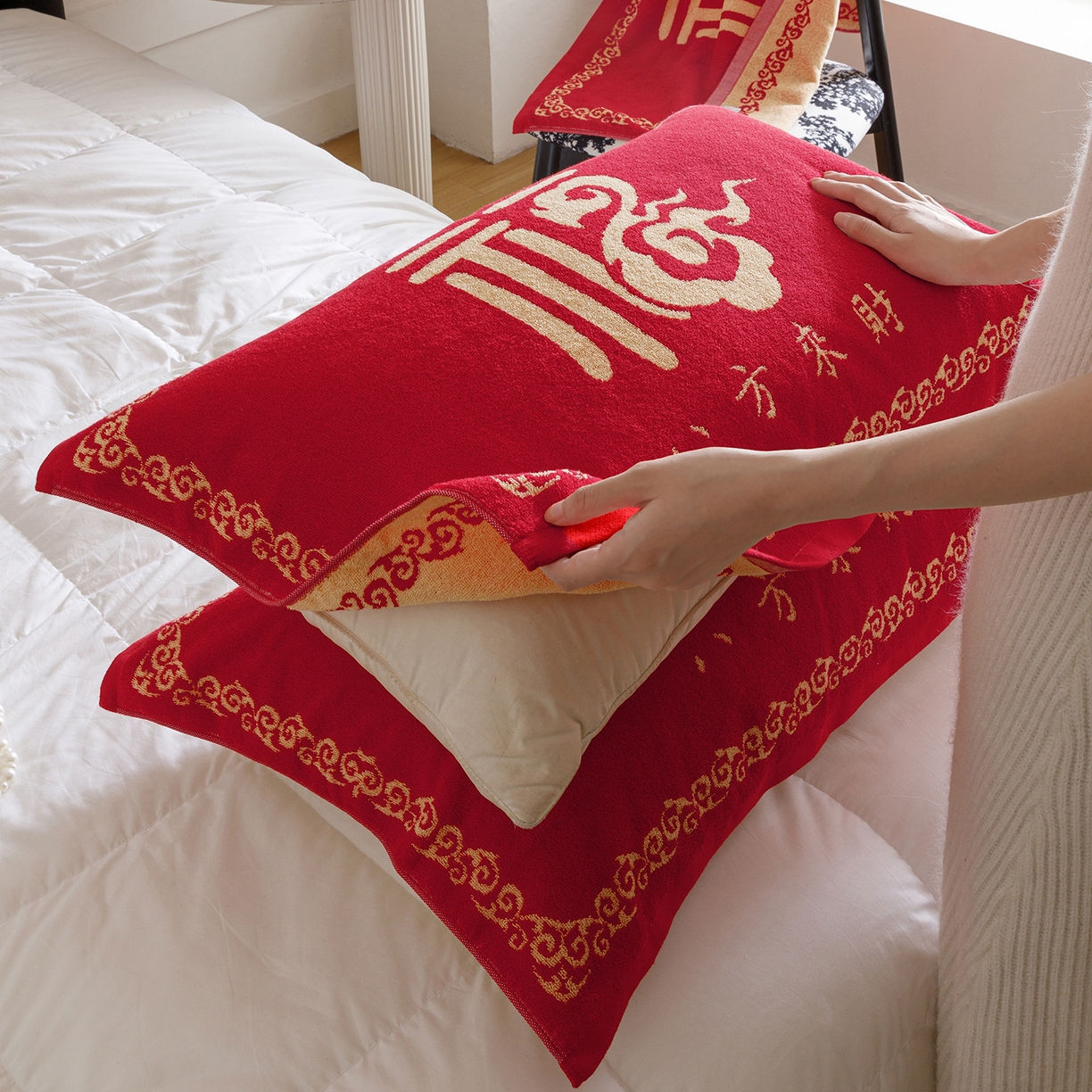 91家纺网 家纺一手货源 找家纺 （总）爱港家纺 2025专版新款老式全棉大红枕巾结婚枕巾喜庆百福枕巾