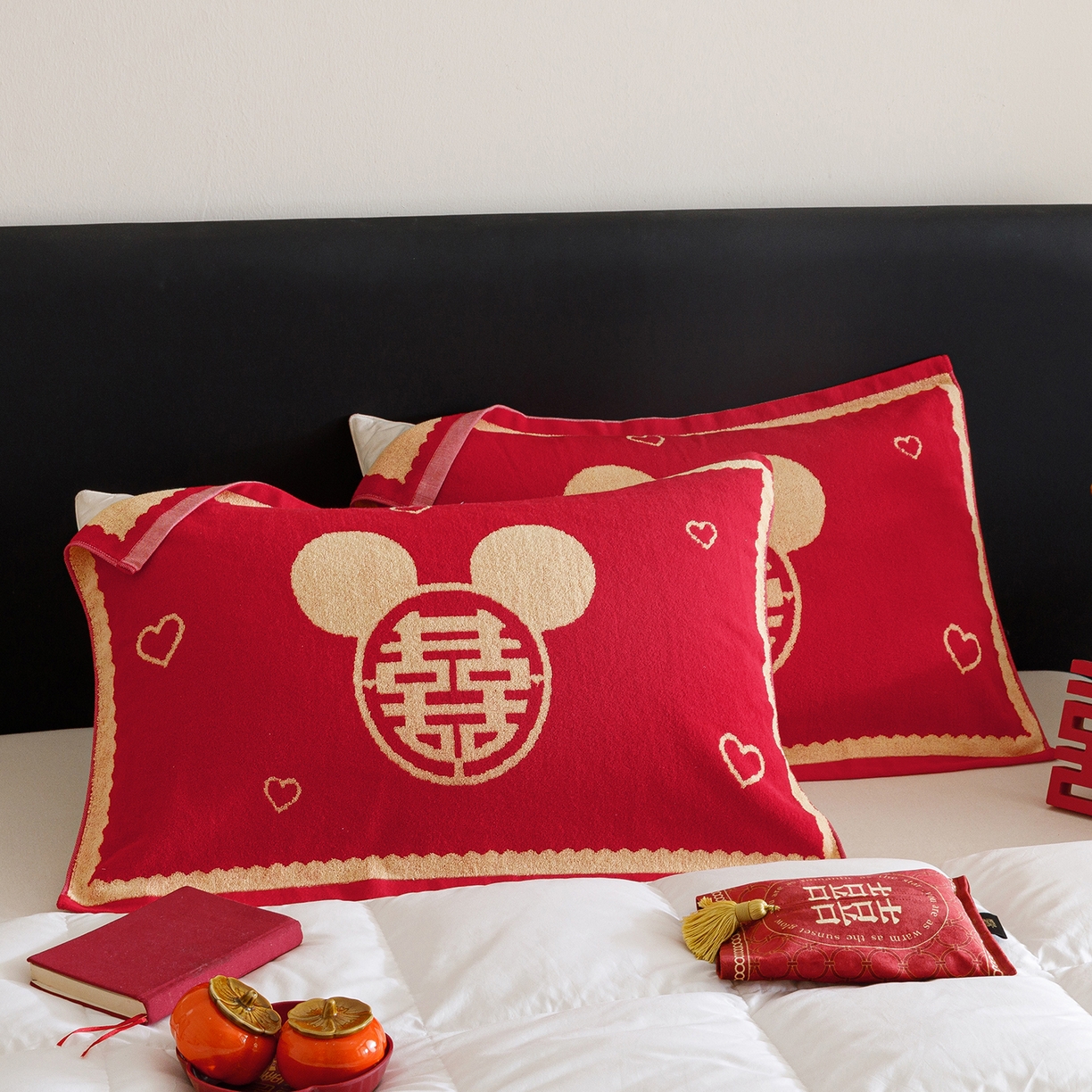 91家纺网 家纺一手货源 找家纺 爱港家纺 2025专版新款老式全棉大红枕巾结婚枕巾喜庆百福枕巾 童话喜韵