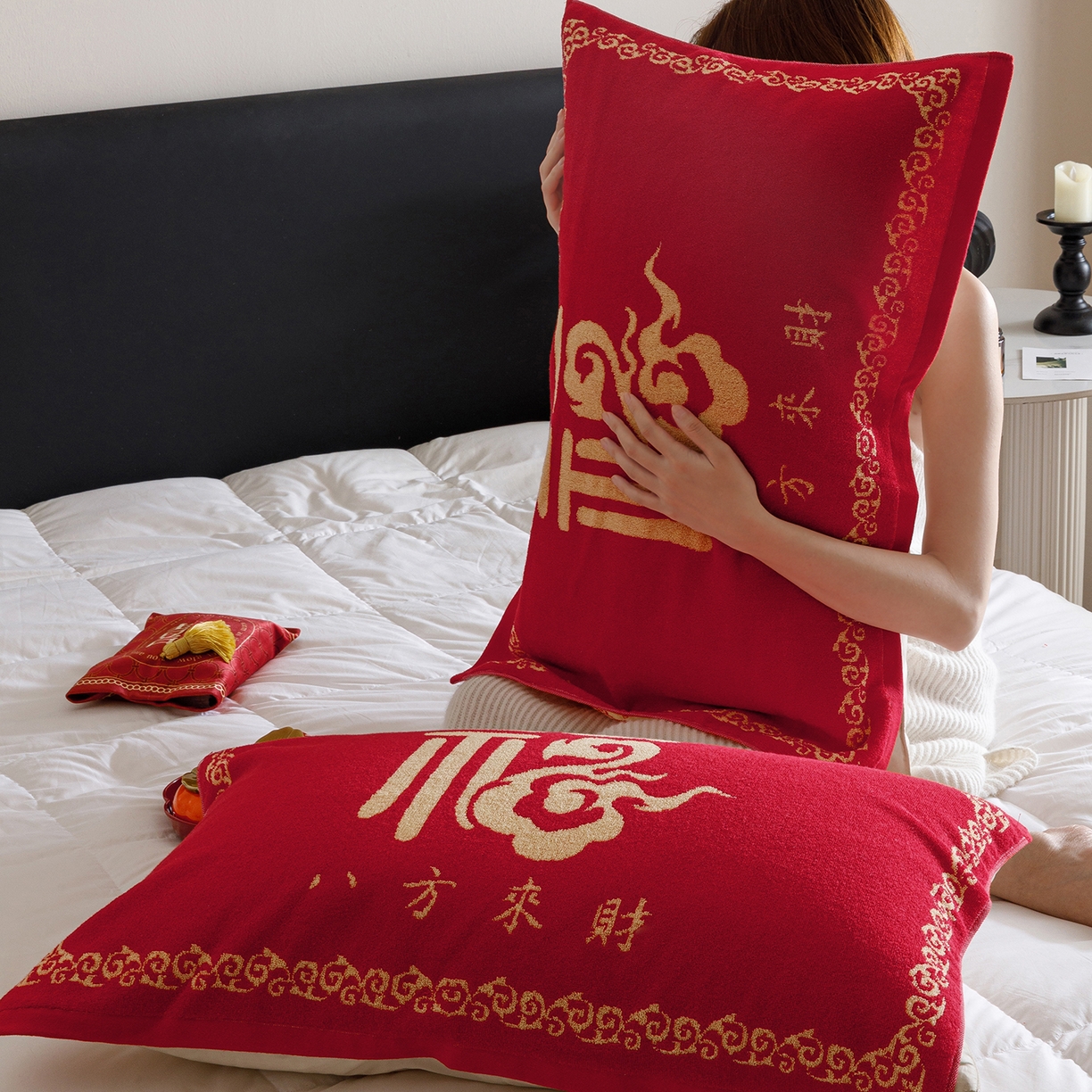 91家纺网 家纺一手货源 找家纺 爱港家纺 2025专版新款老式全棉大红枕巾结婚枕巾喜庆百福枕巾 八方来财