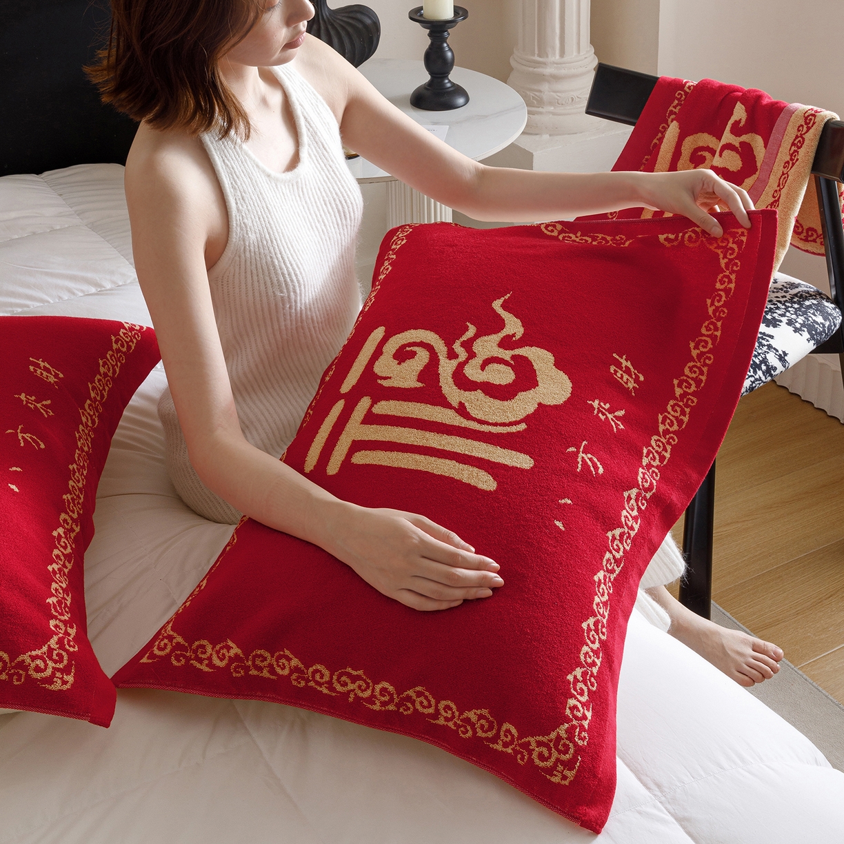 91家纺网 家纺一手货源 找家纺 爱港家纺 2025专版新款老式全棉大红枕巾结婚枕巾喜庆百福枕巾 八方来财