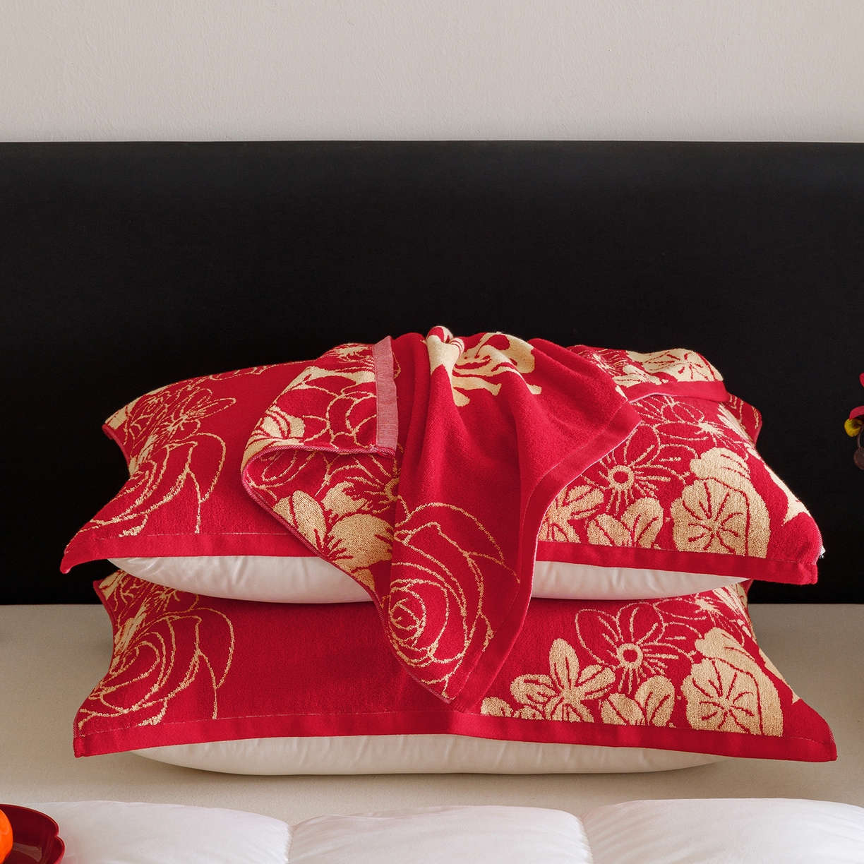 91家纺网 家纺一手货源 找家纺 爱港家纺 2025专版新款老式全棉大红枕巾结婚枕巾喜庆百福枕巾 锦绣花福