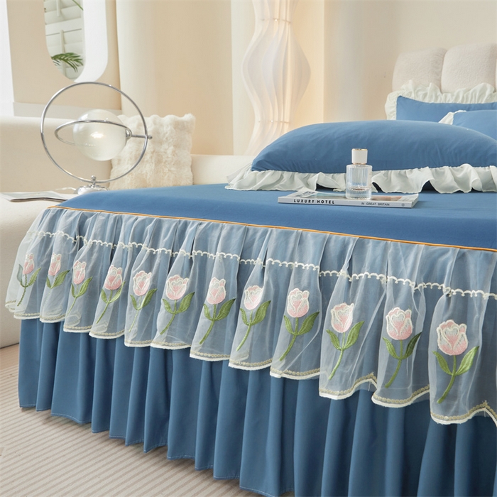 91家纺网 家纺一手货源 找家纺 缦绣阁家纺 2025新款水洗棉刺绣纯色床裙三件套跨境外贸传供 郁金花-天空蓝