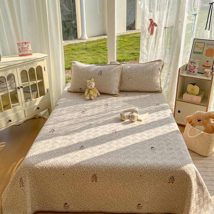 91家纺网 家纺一手货源 找家纺 （总）春光里 2025新款A版云感棉皱皱纱B版牛奶绒夹棉床盖三件套