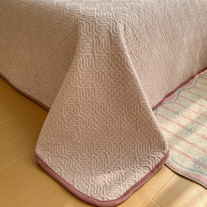 91家纺网 家纺一手货源 找家纺 春光里 2025新款A版云感棉皱皱纱B版牛奶绒夹棉床盖三件套 梦莎