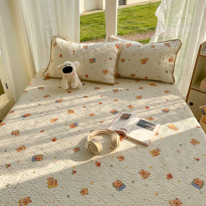 91家纺网 家纺一手货源 找家纺 春光里 2025新款A版云感棉皱皱纱B版牛奶绒夹棉床盖三件套 卡皮巴拉