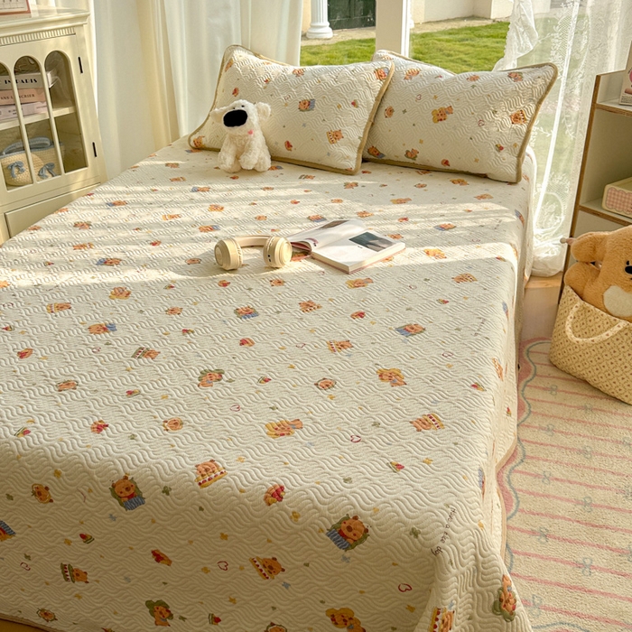 91家纺网 家纺一手货源 找家纺 春光里 2025新款A版云感棉皱皱纱B版牛奶绒夹棉床盖三件套 卡皮巴拉