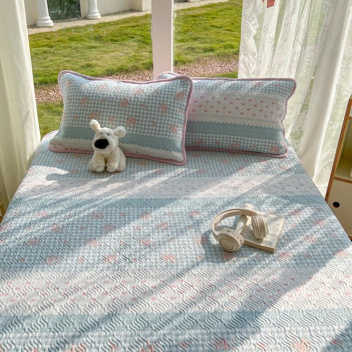 91家纺网 家纺一手货源 找家纺 春光里 2025新款A版云感棉皱皱纱B版牛奶绒夹棉床盖三件套 梦境花园