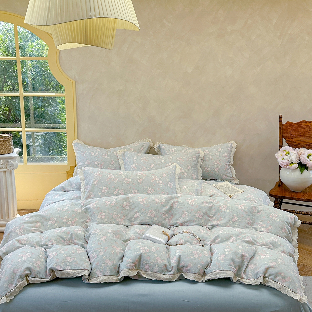 91家纺网 家纺一手货源 找家纺 麦伦家居 2025新款A类全棉有氧双层纱印花系列四件套-镂空系列 苍兰