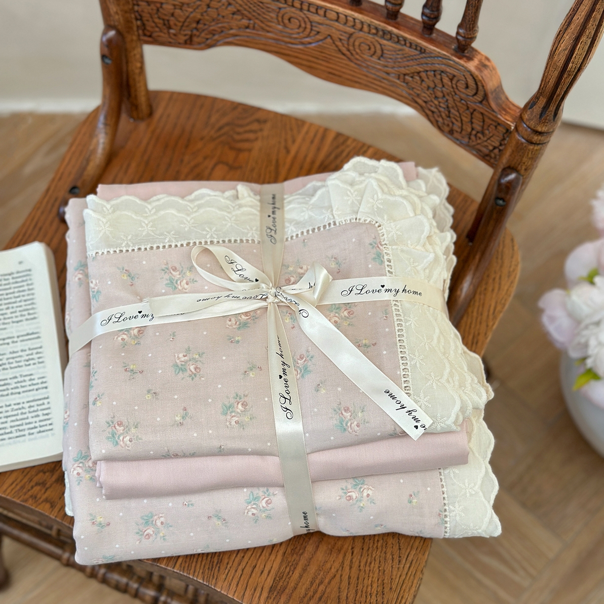 91家纺网 家纺一手货源 找家纺 麦伦家居 2025新款A类全棉有氧双层纱印花系列四件套-镂空系列 洛丽丝桔