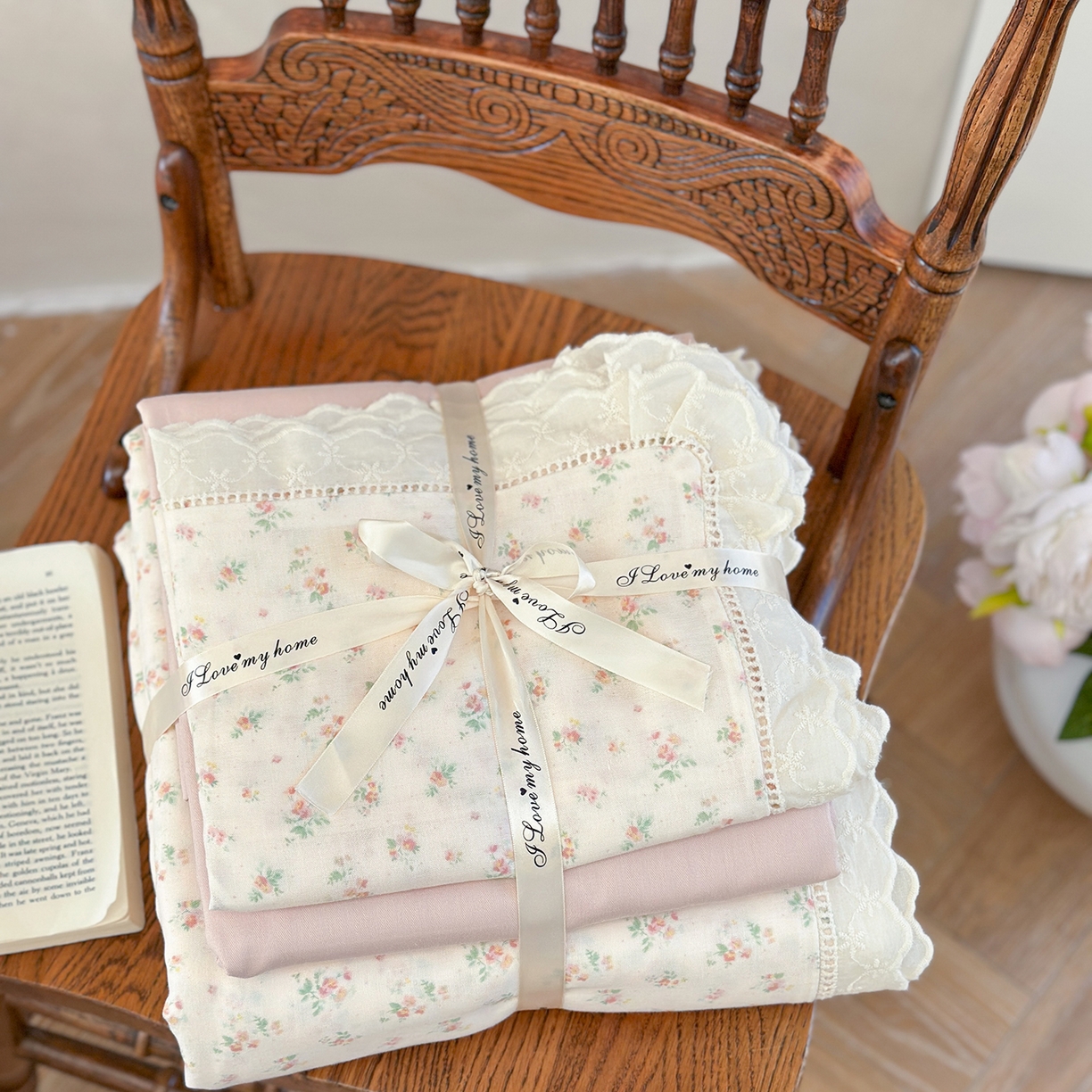 91家纺网 家纺一手货源 找家纺 麦伦家居 2025新款A类全棉有氧双层纱印花系列四件套-镂空系列 漫语米