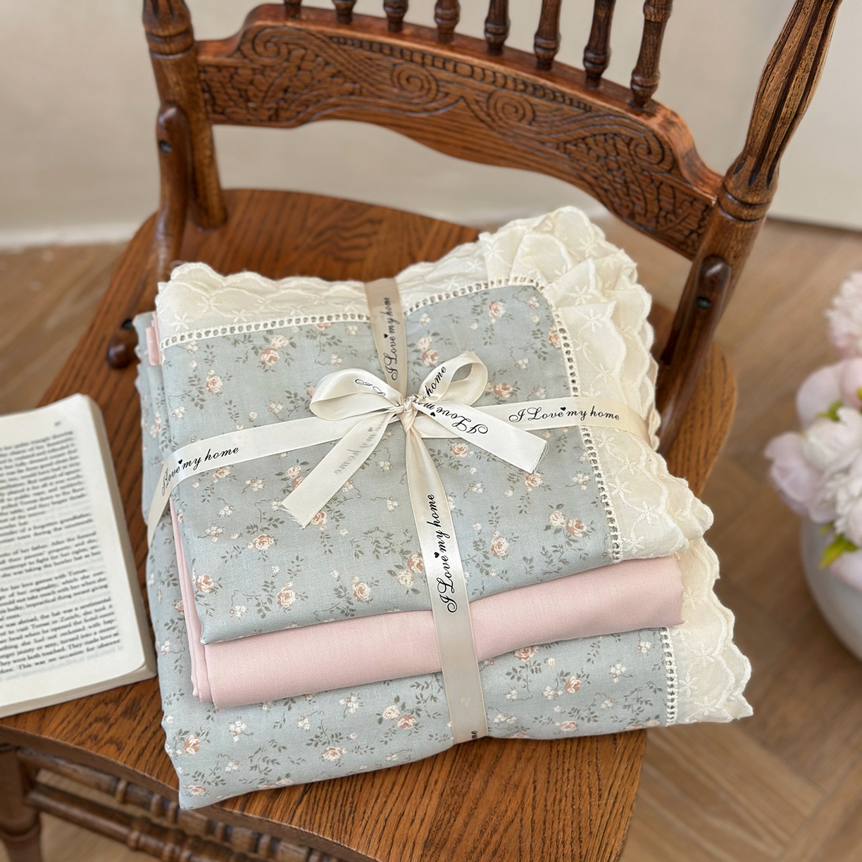 91家纺网 家纺一手货源 找家纺 麦伦家居 2025新款A类全棉有氧双层纱印花系列四件套-镂空系列 星奈绿