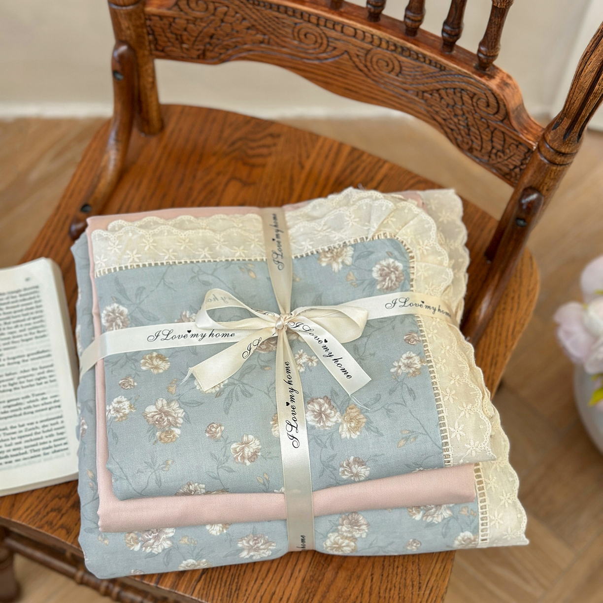 91家纺网 家纺一手货源 找家纺 麦伦家居 2025新款A类全棉有氧双层纱印花系列四件套-镂空系列 云棠兰