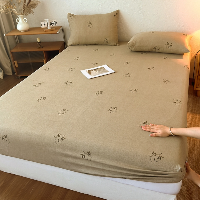 麦乐迪 2025新款130克高克重仿棉印花单床笠 棕枝点韵