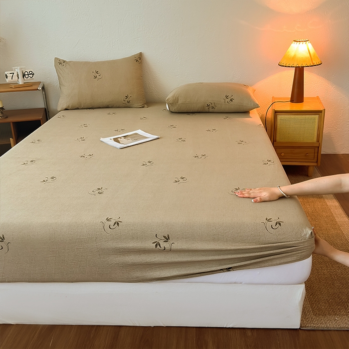 91家纺网 家纺一手货源 找家纺 麦乐迪 2025新款130克高克重仿棉印花单床笠 棕枝点韵