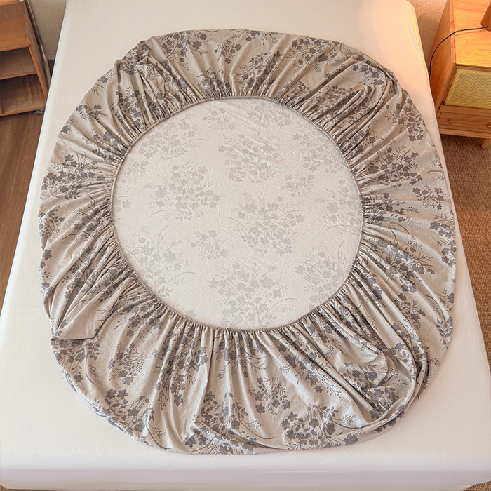 91家纺网 家纺一手货源 找家纺 麦乐迪 2025新款130克高克重仿棉印花单床笠 锦云花簇-灰