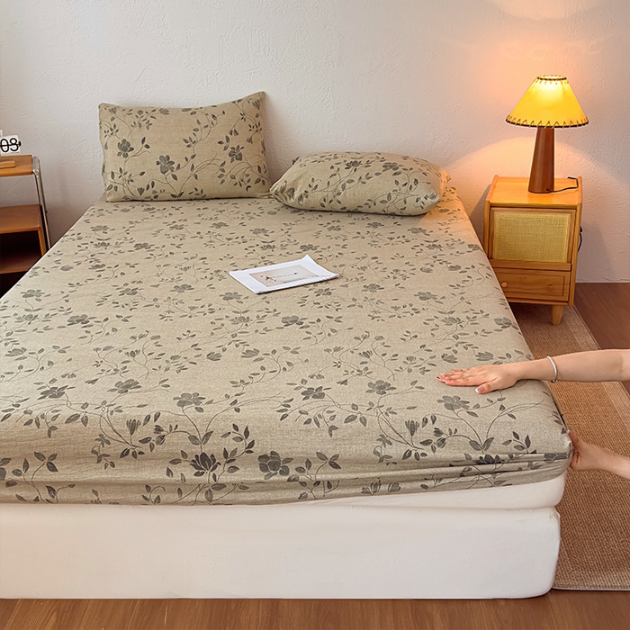 91家纺网 家纺一手货源 找家纺 麦乐迪 2025新款130克高克重仿棉印花单床笠 婉花漫布-灰绿