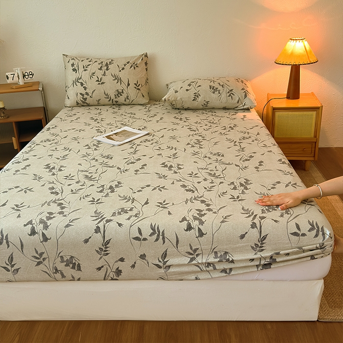 91家纺网 家纺一手货源 找家纺 麦乐迪 2025新款130克高克重仿棉印花单床笠 灰铃垂枝