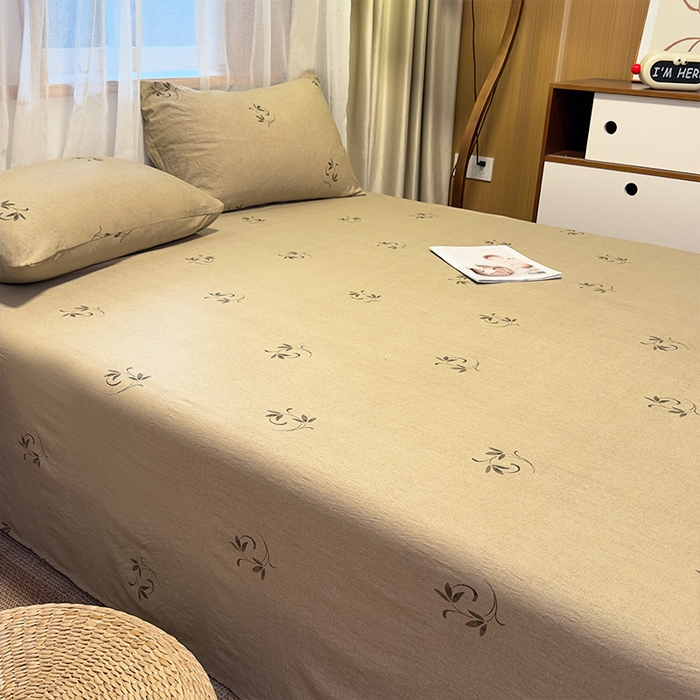 91家纺网 家纺一手货源 找家纺 麦乐迪 2025新款130克高克重仿棉印花单床单 棕枝点韵