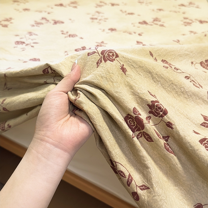 91家纺网 家纺一手货源 找家纺 麦乐迪 2025新款130克高克重仿棉印花单床单 玫瑰悠香-黄