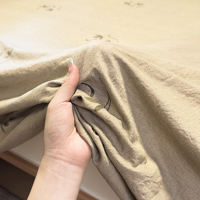 91家纺网 家纺一手货源 找家纺 麦乐迪 2025新款130克高克重仿棉印花单床单 棕枝点韵