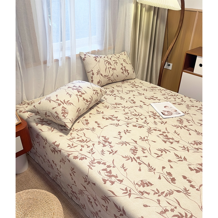 91家纺网 家纺一手货源 找家纺 麦乐迪 2025新款130克高克重仿棉印花单床单 棕藤逸韵