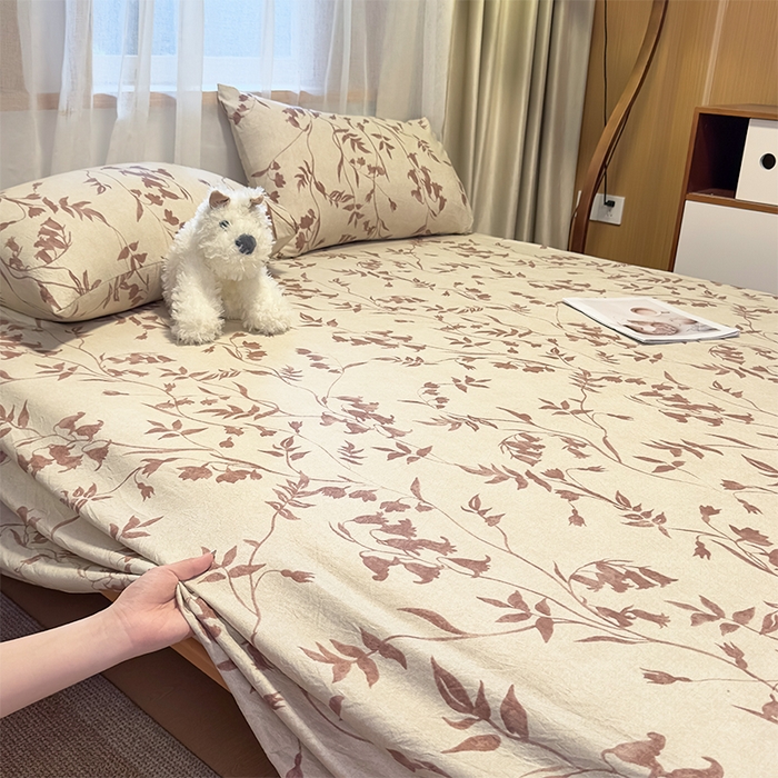 91家纺网 家纺一手货源 找家纺 麦乐迪 2025新款130克高克重仿棉印花单床单 棕藤逸韵