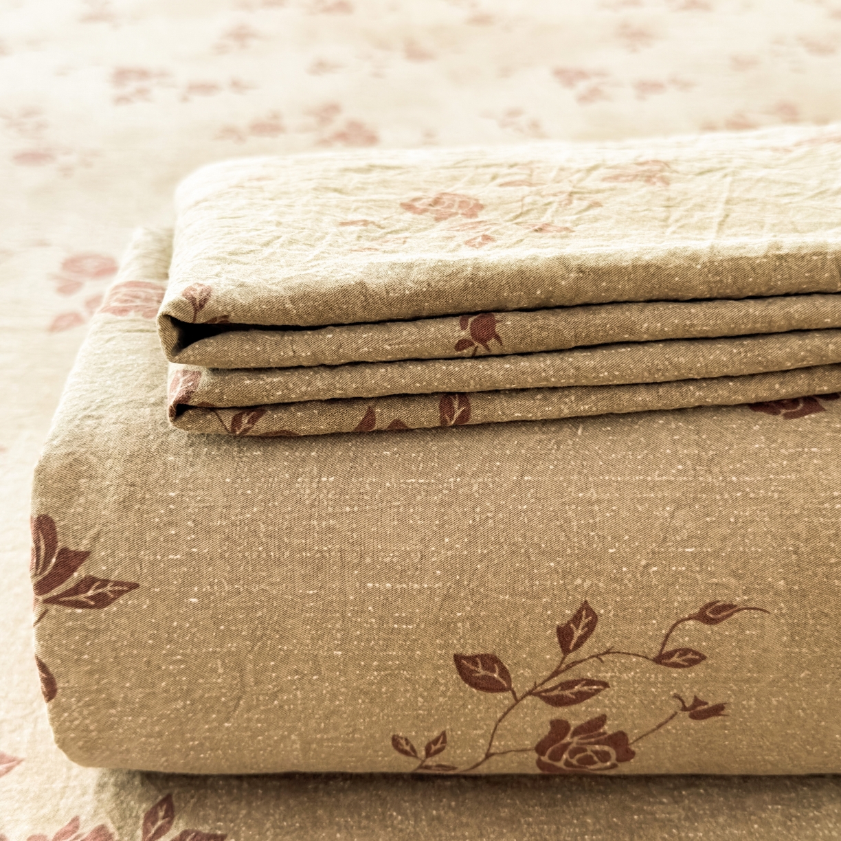 91家纺网 家纺一手货源 找家纺 麦乐迪 2025新款130克高克重仿棉印花单床单 玫瑰悠香-黄