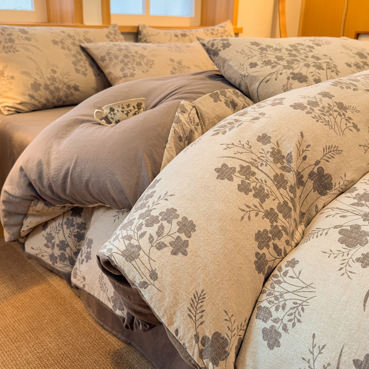 91家纺网 家纺一手货源 找家纺 麦乐迪 2025新款10A抗菌加厚磨毛印花四件套（提供买家秀） 锦云花簇-灰