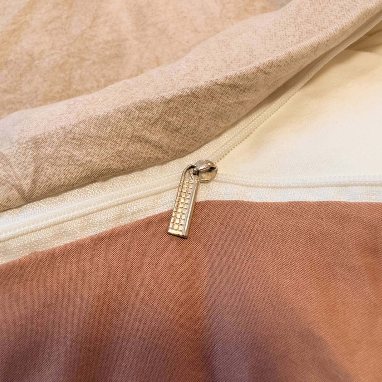 91家纺网 家纺一手货源 找家纺 麦乐迪 2025新款10A抗菌加厚磨毛印花四件套（提供买家秀） 草莓花语