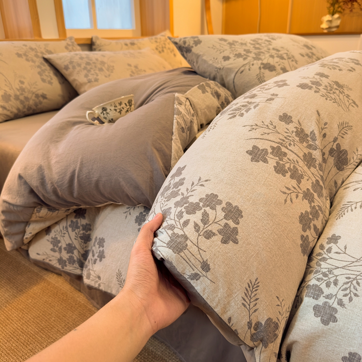 91家纺网 家纺一手货源 找家纺 麦乐迪 2025新款10A抗菌加厚磨毛印花四件套（提供买家秀） 锦云花簇-灰