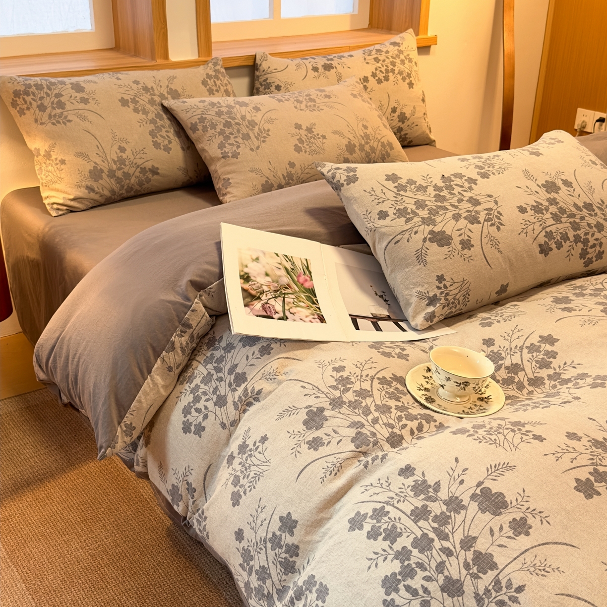 91家纺网 家纺一手货源 找家纺 麦乐迪 2025新款10A抗菌加厚磨毛印花四件套（提供买家秀） 锦云花簇-灰