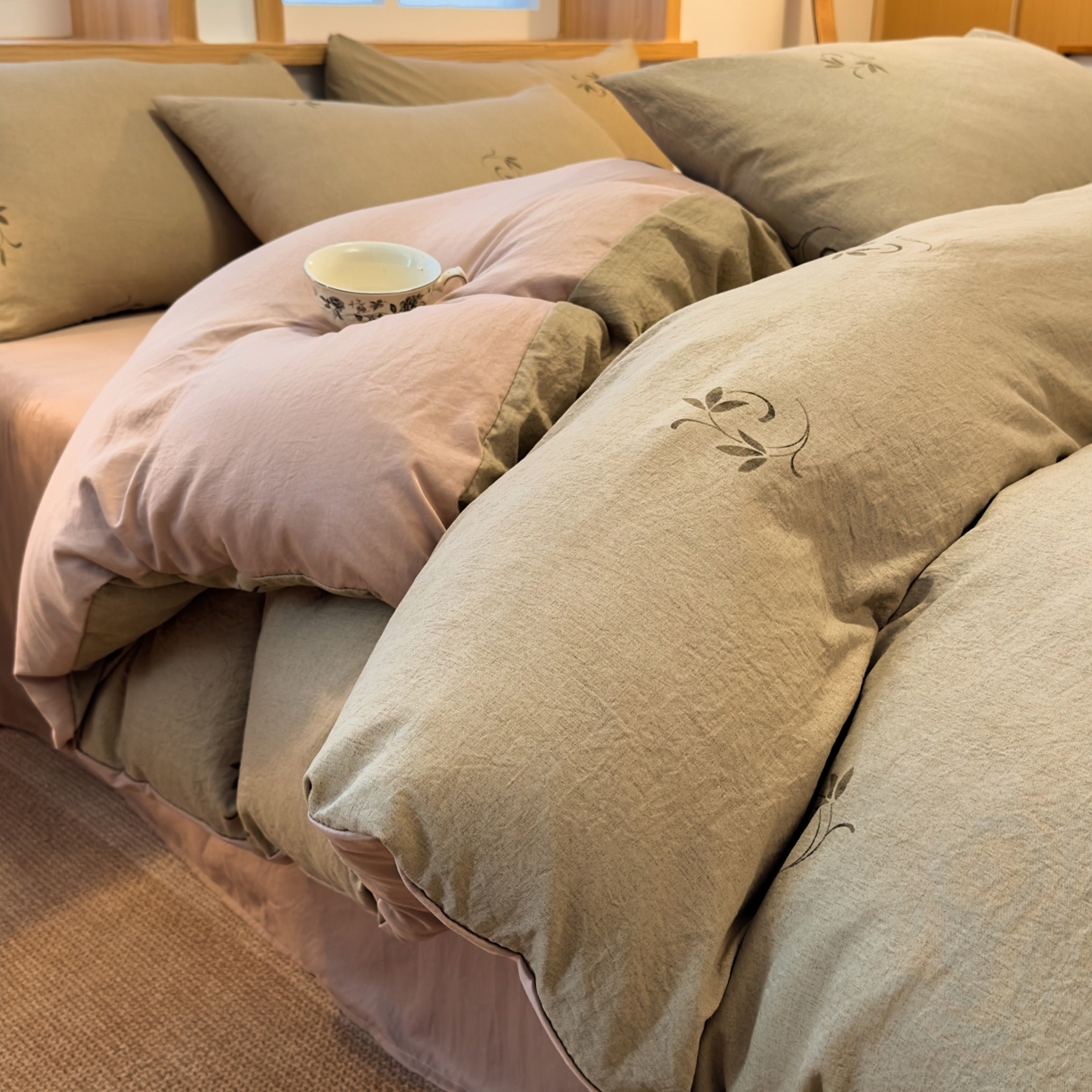 91家纺网 家纺一手货源 找家纺 麦乐迪 2025新款10A抗菌加厚磨毛印花四件套（提供买家秀） 棕枝点韵