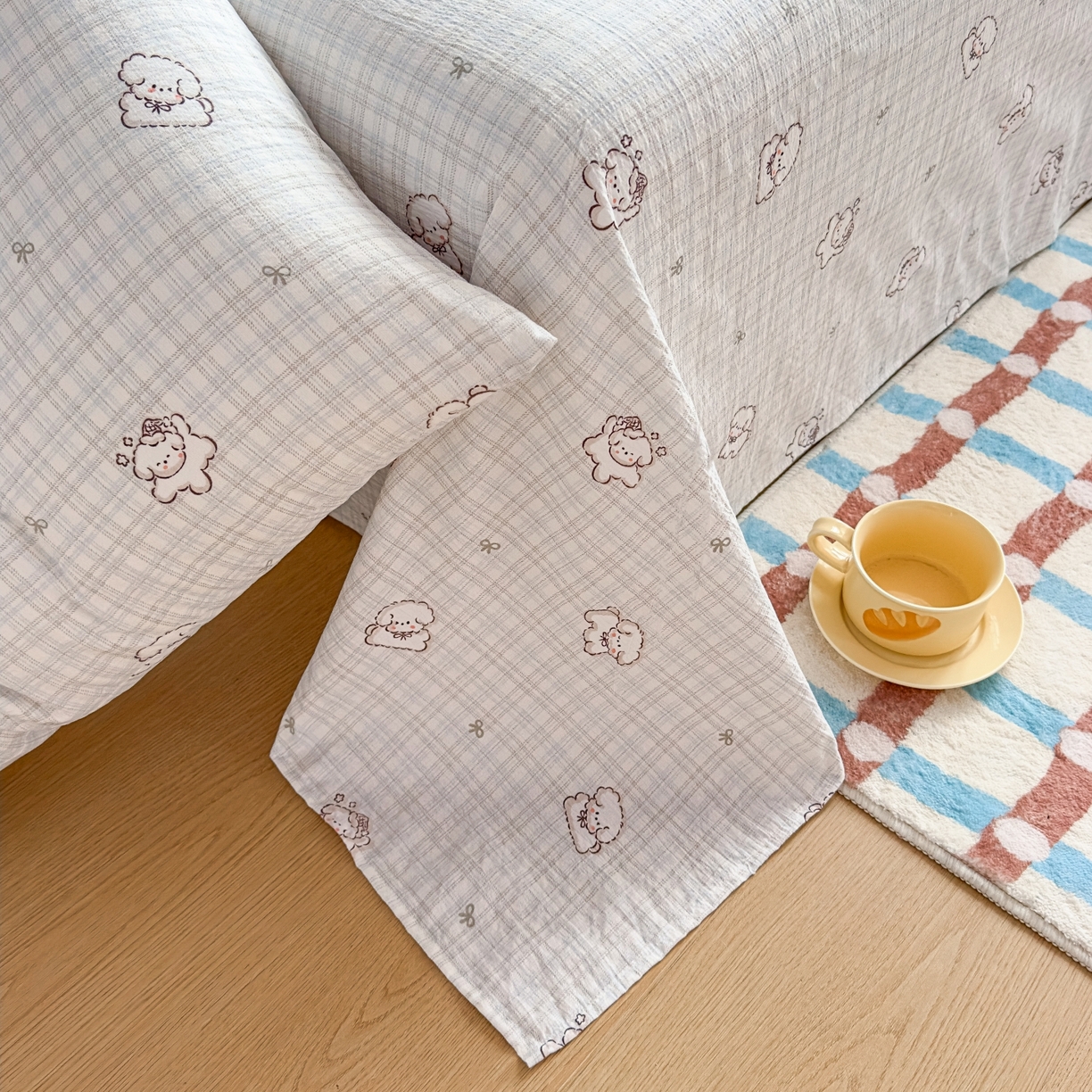 91家纺网 家纺一手货源 找家纺 麦乐迪 2025新款A类云感双层纱印花床单 格趣小狗