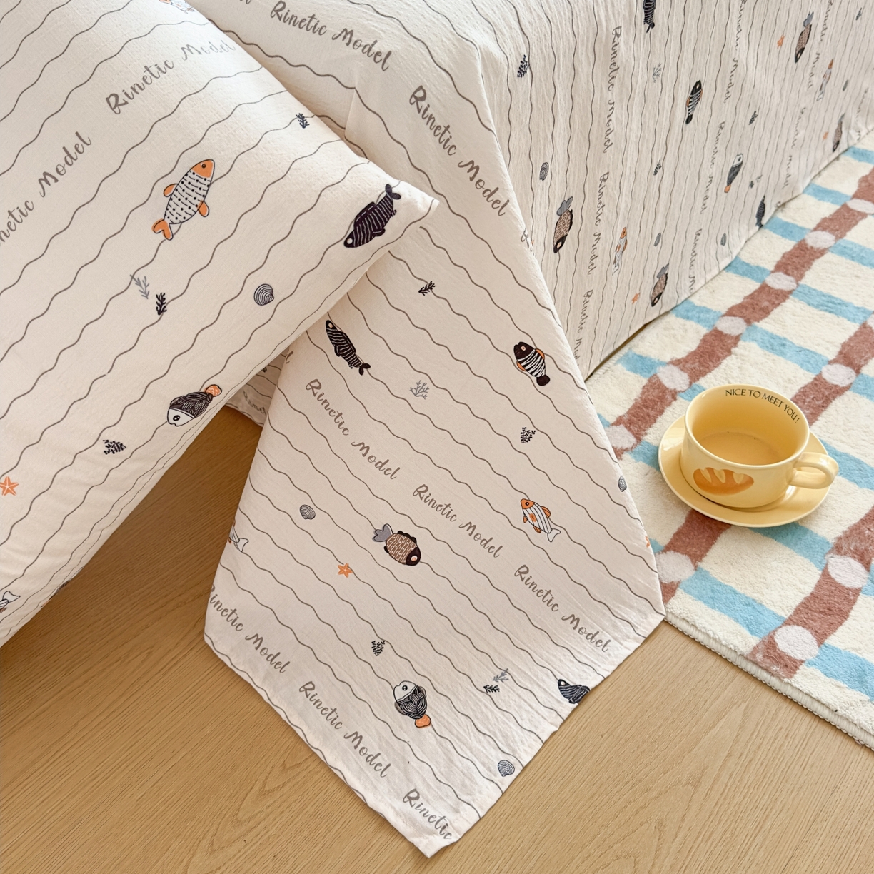 91家纺网 家纺一手货源 找家纺 麦乐迪 2025新款A类云感双层纱印花床单 海洋日记