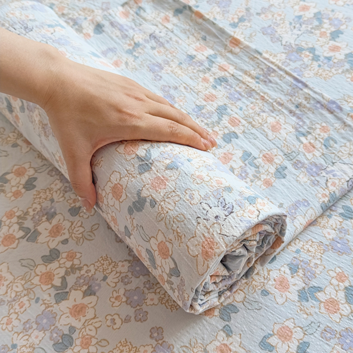 91家纺网 家纺一手货源 找家纺 麦乐迪 2025新款A类云感双层纱印花床单 浅海花影