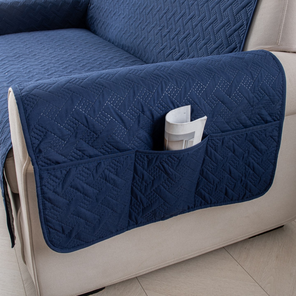 91家纺网 家纺一手货源 找家纺 飞翔家纺沙发套 2025新款乱纹加棉沙发套 藏青色