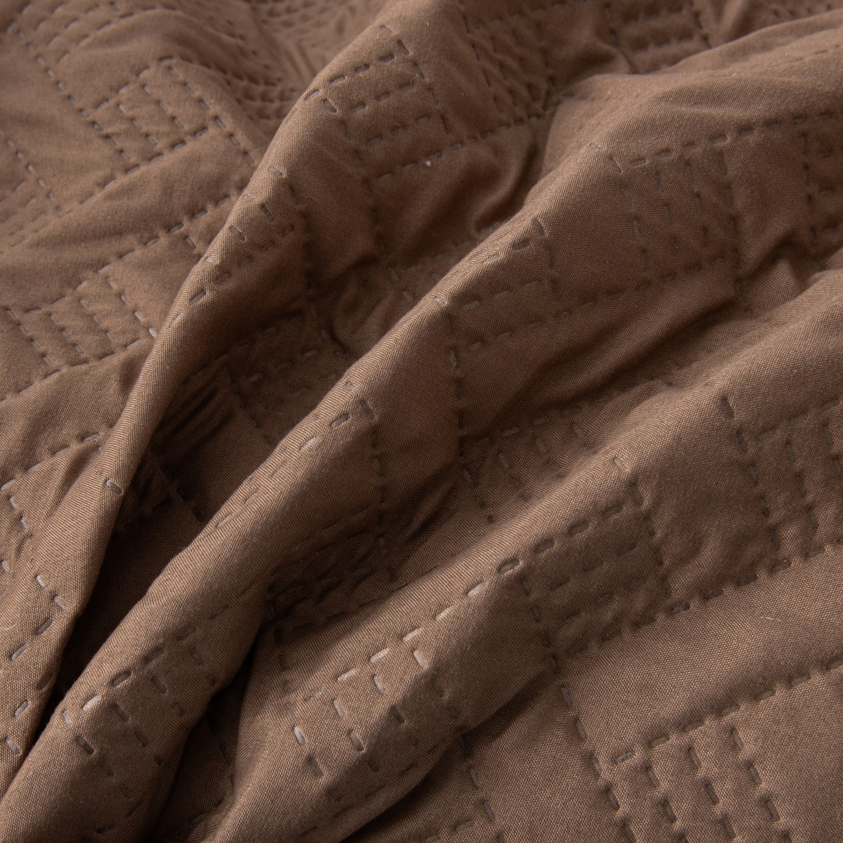 91家纺网 家纺一手货源 找家纺 飞翔家纺沙发套 2025新款乱纹加棉沙发套 卡其色