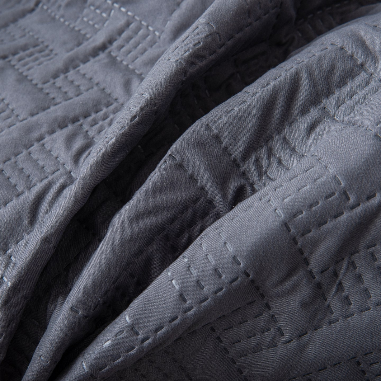 91家纺网 家纺一手货源 找家纺 飞翔家纺沙发套 2025新款乱纹加棉沙发套 中灰色