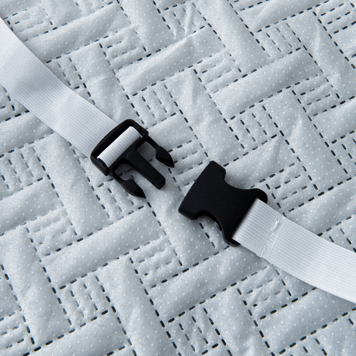 91家纺网 家纺一手货源 找家纺 飞翔家纺沙发套 2025新款乱纹加棉沙发套 中灰色