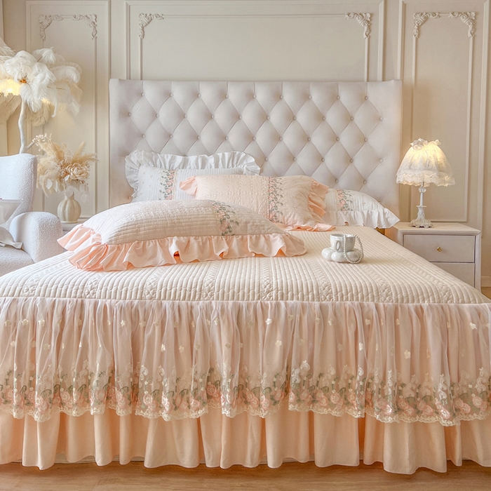 91家纺网 家纺一手货源 找家纺 瑞宝 2025新款全棉花边床裙三件套系列-落日甜茶 落日甜茶-梦幻玉