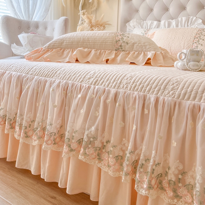 91家纺网 家纺一手货源 找家纺 瑞宝 2025新款全棉花边床裙三件套系列-落日甜茶 落日甜茶-梦幻玉