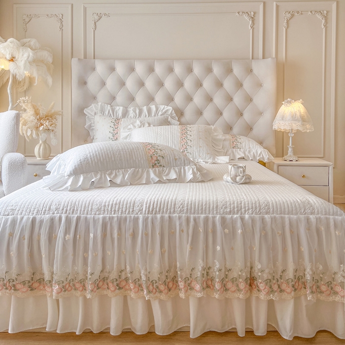 91家纺网 家纺一手货源 找家纺 瑞宝 2025新款全棉花边床裙三件套系列-落日甜茶 落日甜茶-奶油白