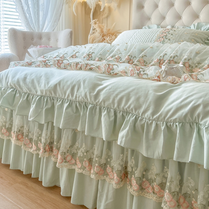 91家纺网 家纺一手货源 找家纺 瑞宝 2025新款全棉花边床裙三件套系列-落日甜茶 落日甜茶-青柠绿