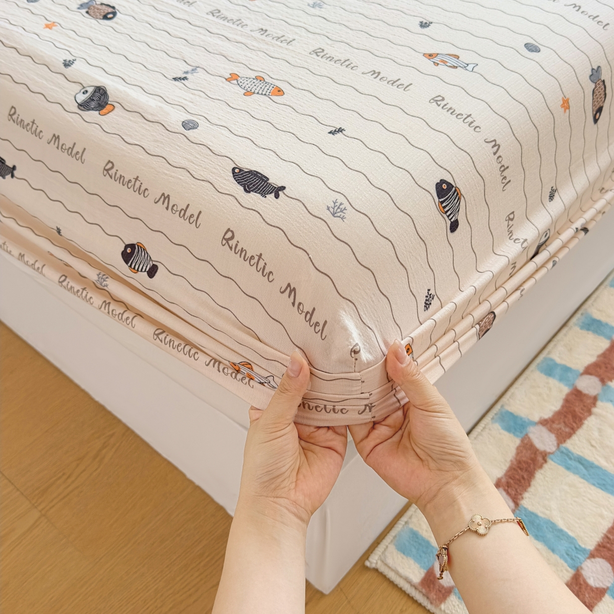 91家纺网 家纺一手货源 找家纺 麦乐迪 2025新款A类云感双层纱印花床笠 海洋日记