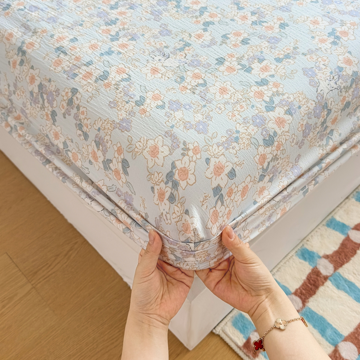 91家纺网 家纺一手货源 找家纺 麦乐迪 2025新款A类云感双层纱印花床笠 浅海花影